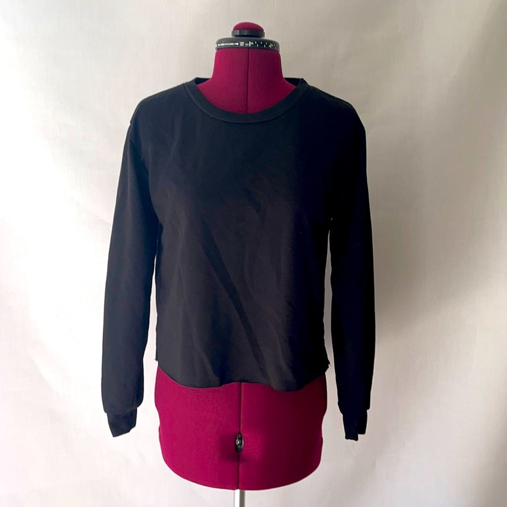 ROWME BLACK SWEATER *~* EUC